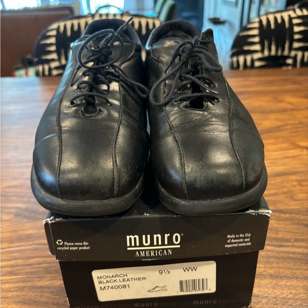 GUC Munro Black Leather Shoe, Sz 9.5 WW